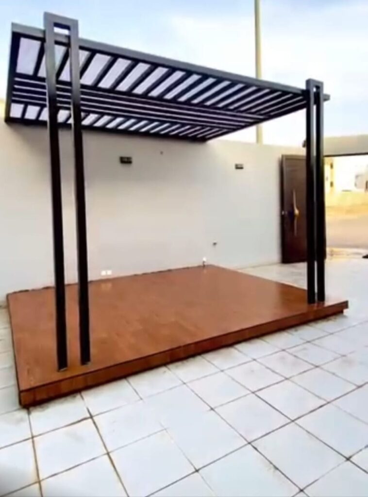 مظلات خشبية 